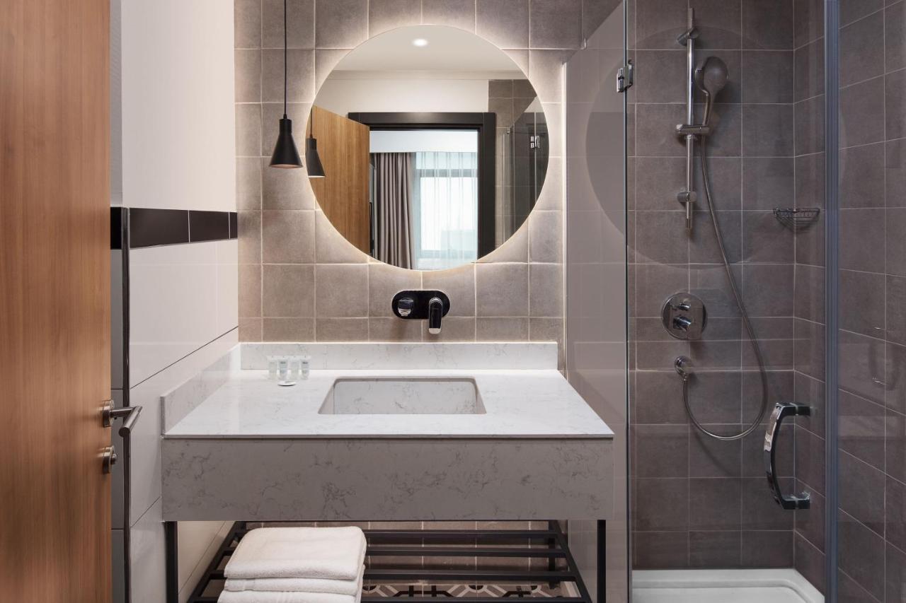 Residence Inn By Marriott Istanbul Atasehir Экстерьер фото